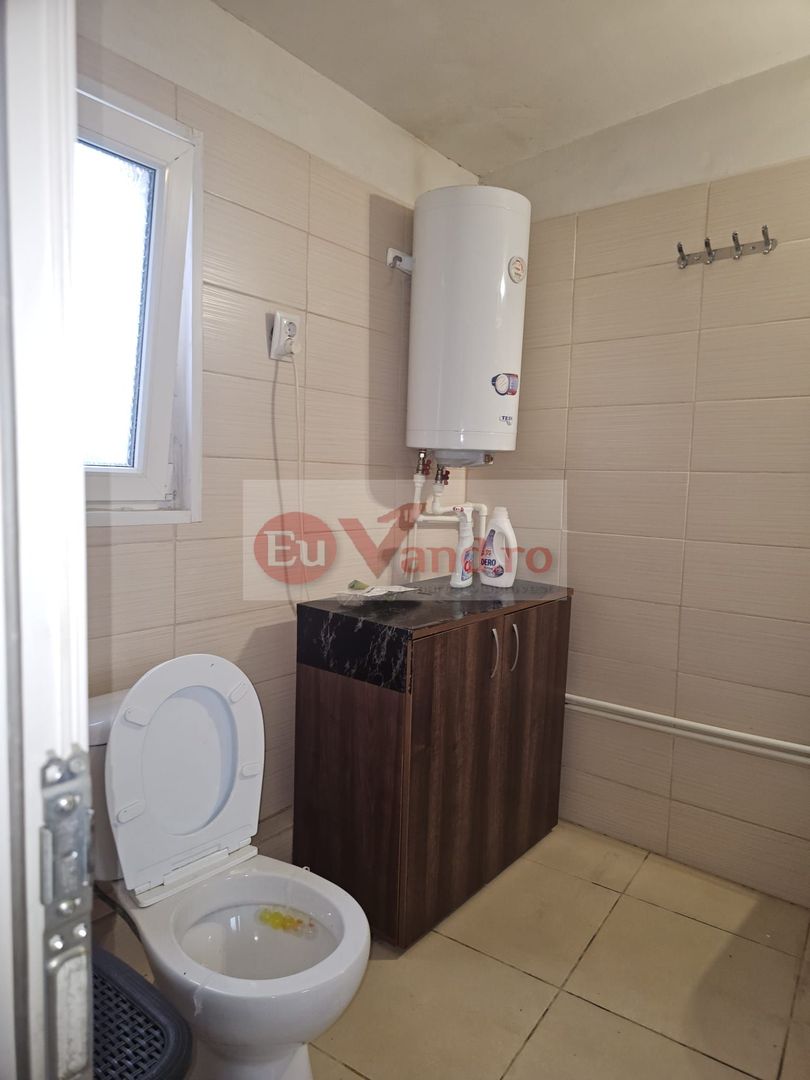 Casa 35 mp cu curte 300 mp, Micro 17 – Str. Oltului, 250 euro lunar - Poză 6