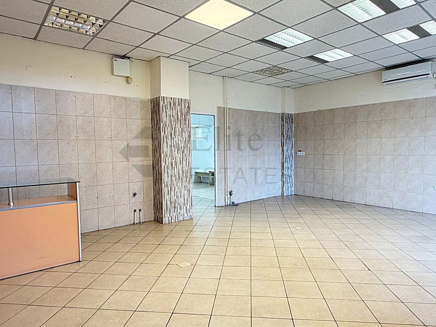 Spatiu comercial de inchiriat Piata Decebal Oradea - Poză 2