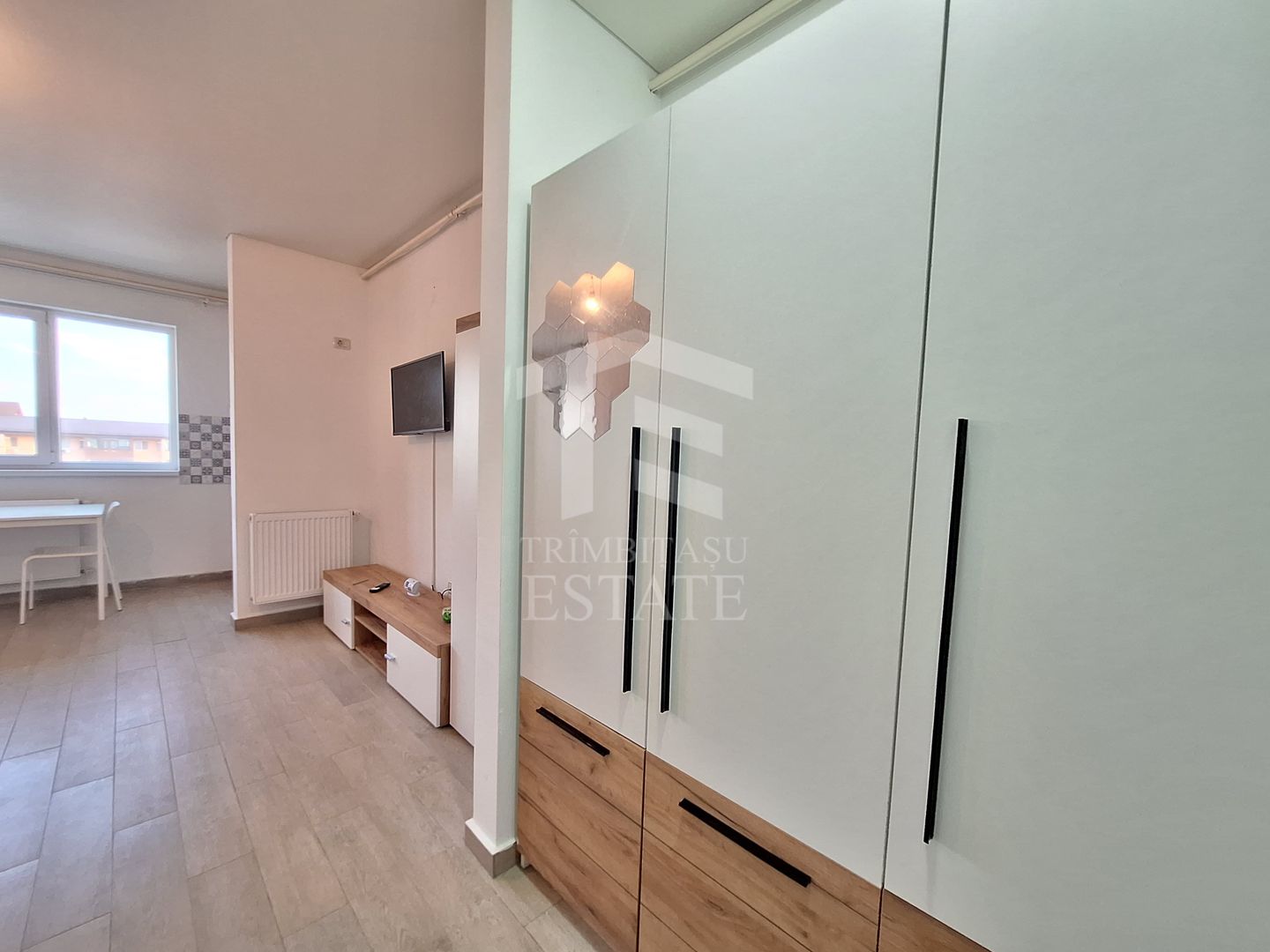 Garsonieră complet mobilată și utilată de închiriat–Militari Residence - Poză 3