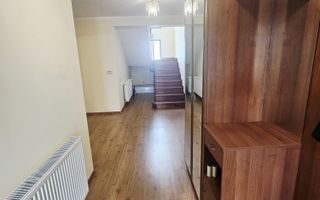 Vilă spațioasă Strejnicu S+P+1E+M, 8 camere, garaj, teren 595 mp - Poză 23