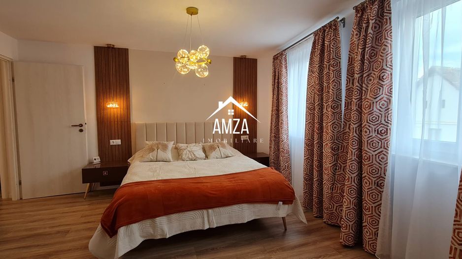 Vila spațioasă și elegantă de vânzare la intrarea în cartierul Turnișo - Poză 12