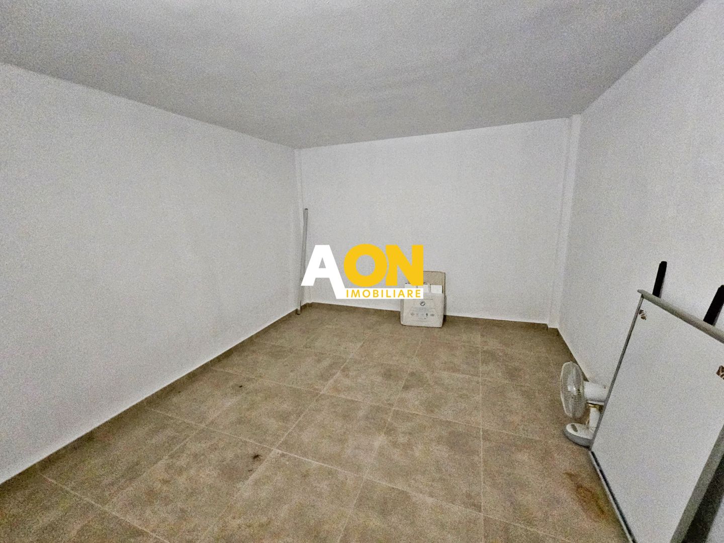 Penthouse pe două niveluri, panouri solare, terasă de 50 mp, boxă - Poză 13