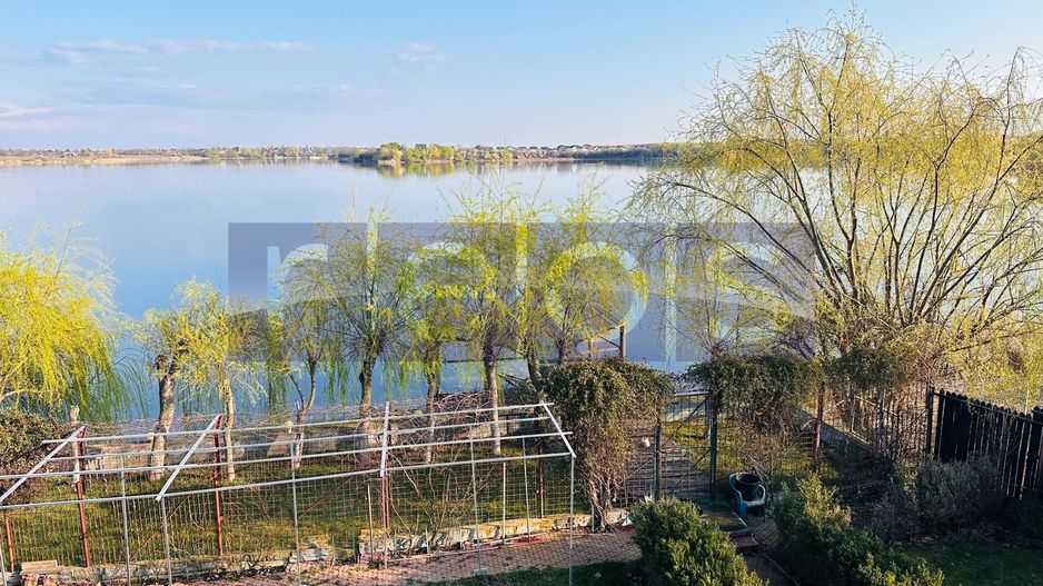 VILA DE VANZARE PE LAC | CREVEDIA | 7 CAMERE - Poză 33