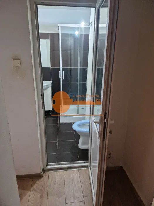 Garsoniera la 6 minute de Metrou Lujerului-Centrala Proprie - Poză 2