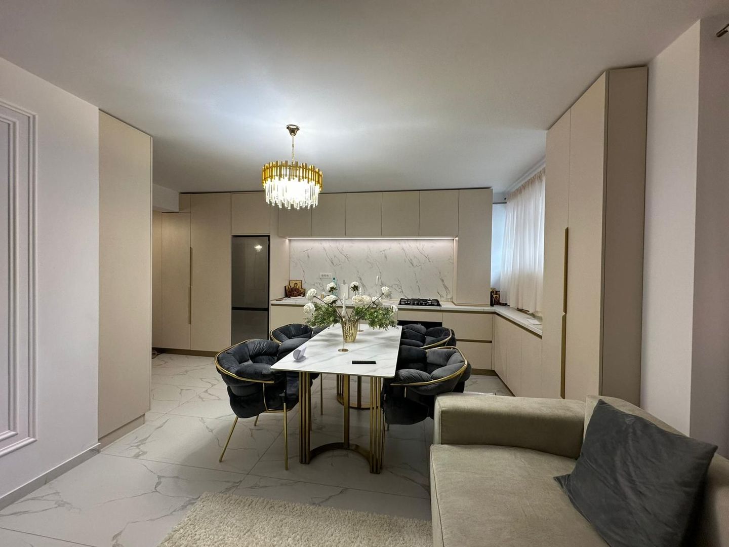Apartament de Lux 2 camere 57 mp + loc parcare Bucium Visan 400 euro - Poză 5