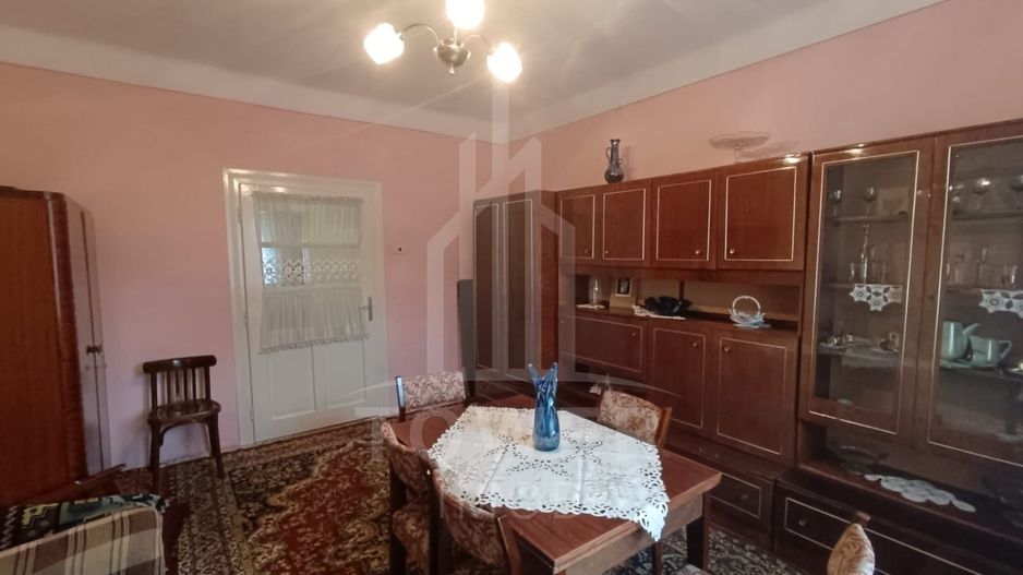 Casă tradițională de vânzare în Poiana Sibiului - Poză 7