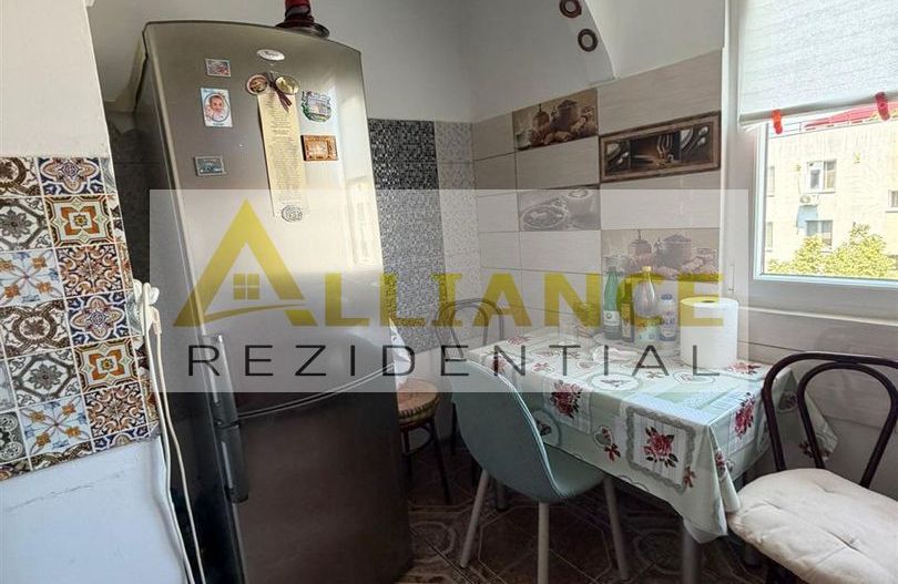 APARTAMENT 4 CAMERE SI 2 BAI DE VANZARE - ZONA METROU 1 DECEMBRIE - Poză 9