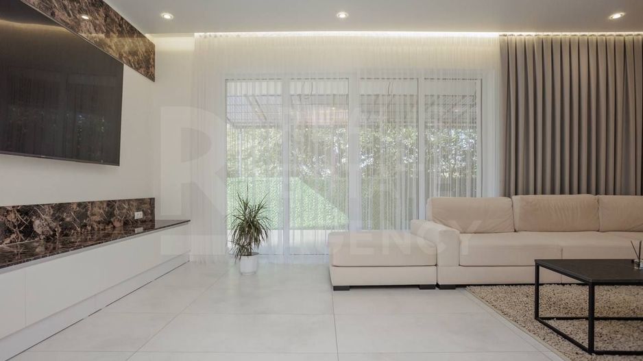 Vânzare, casă modernă 2 nivele, 200 mp + 5 ari șos. Hîncești, Centru - Poză 8