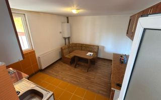 Vand Casa P+M 5 Camere-Curte si Strada Privata-Zona Catargiu - Poză 6
