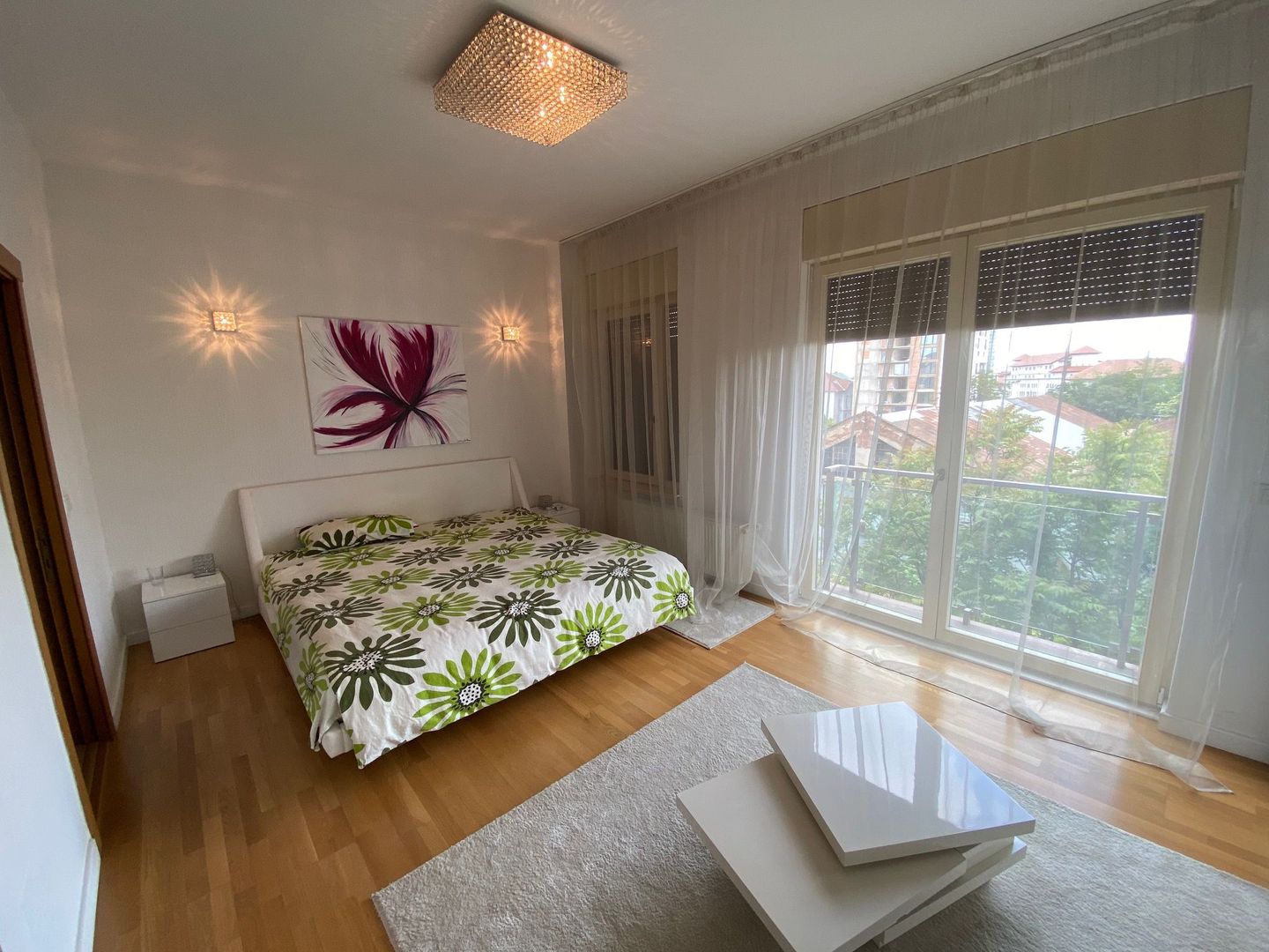 Spatios si modern cu garaj subteran - Poză 8