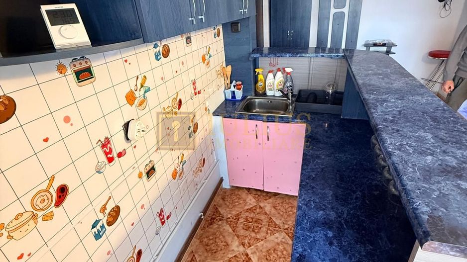 2 camere| Soarelui-langa Uranus Plaza| centrala proprie| zona linistita| - Poză 8