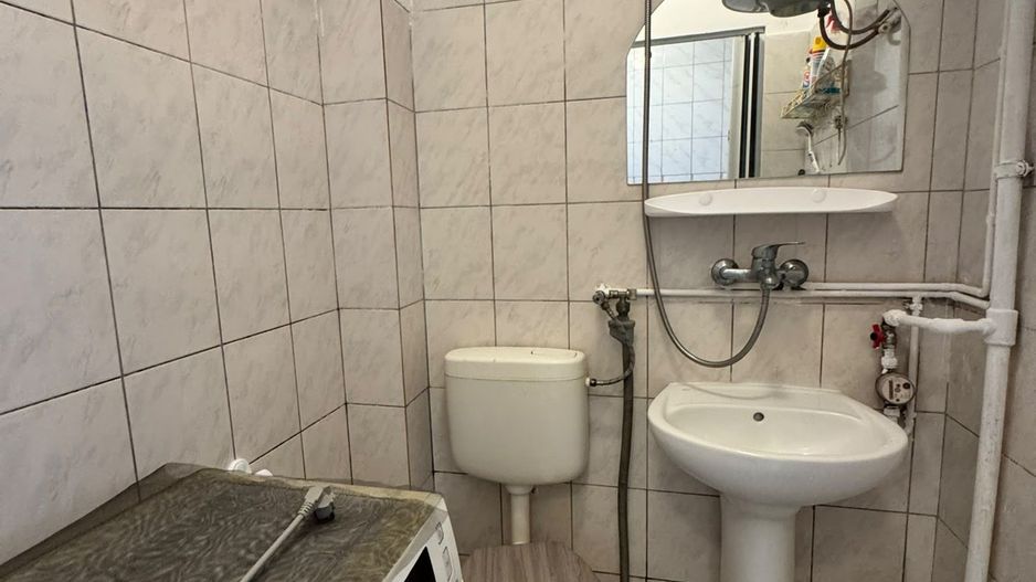 Garsoniera la parter zona Stefan Cel Mare - Poză 6