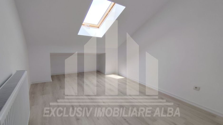 Apartament cu 5 camere decomandate, Cetate - Poză 6