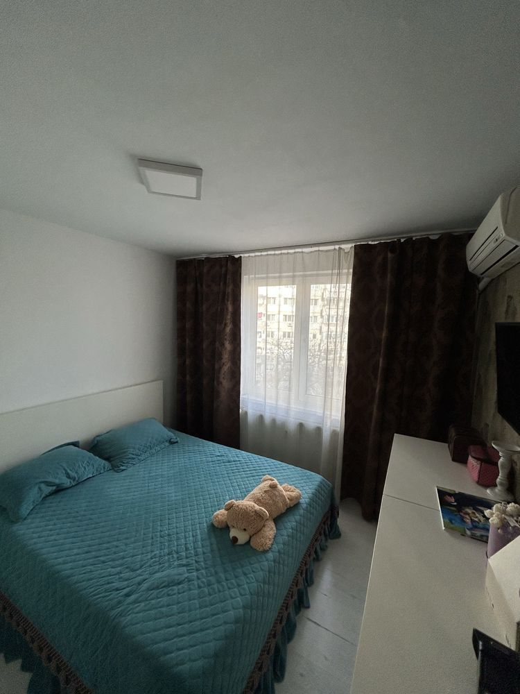 De vanzare Apartament 3 camere Gorjului - Poză 3