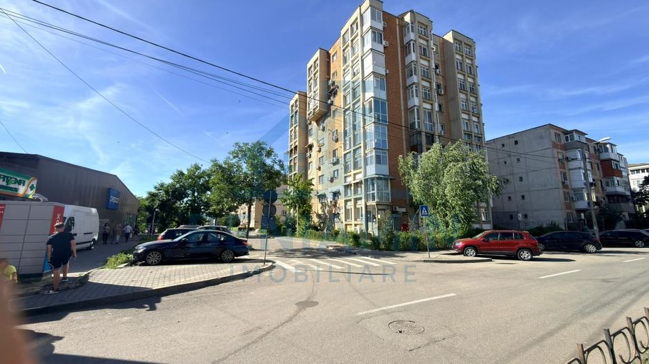 Apartament-Spatiu comercial parter 2 camere -intrare din strada 60mp - Poză 2