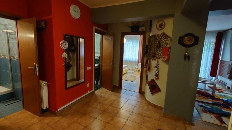 Vila cu 3 apartamente + o garsoniera -Unirii-Sf. Vineri - RIMO