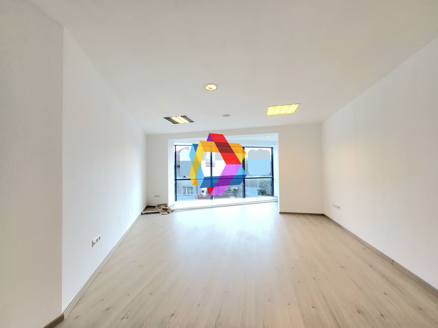 Spatiu de birouri la casa - 436 mp - Poză 3