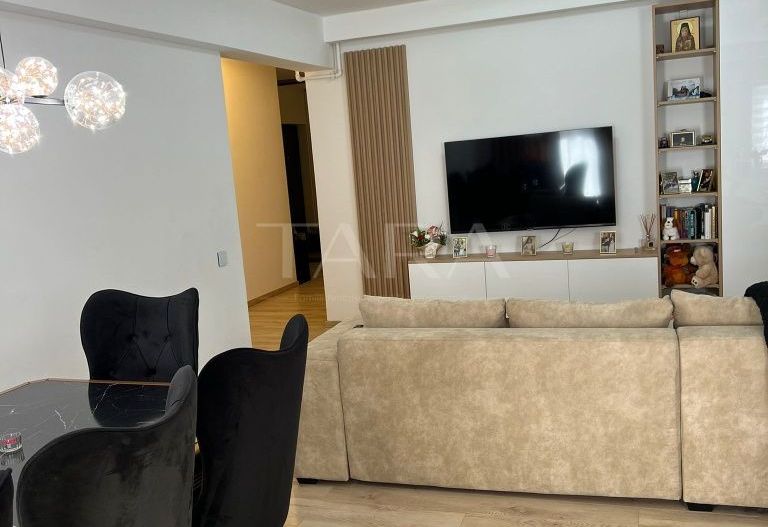 Apartament ultrafinisat cu balcon, 61 mp, zona strada Florilor. - Poză 3