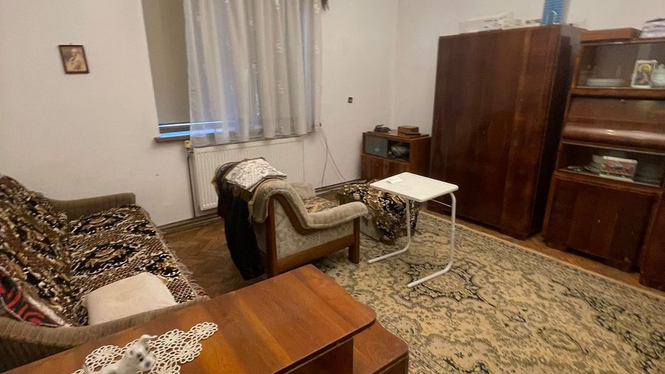 Casa ,curte și gradina.Teren cu 2700 mp. - Poză 1
