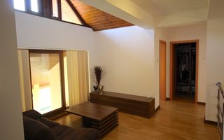 Casă / Vilă cu 5 camere de vânzare în zona Dumbravita - Poză 11