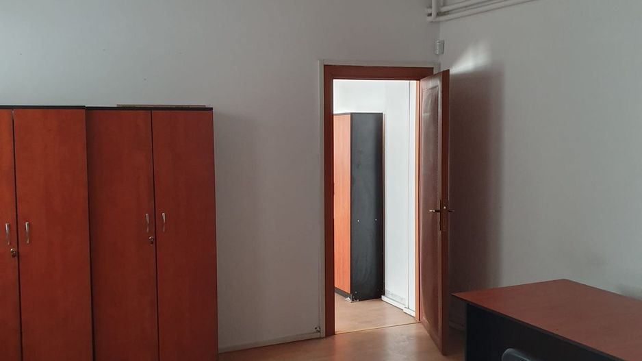 Vilă de patrimoniu interbelică | 23 camere | curte - Poză 4