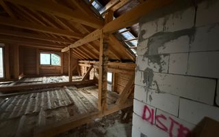 Casa Sucevița | 4.000 mp teren | Zonă liniștită 🌲 - Poză 6