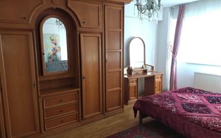 Apartament spațios, central, ideal pentru familie sau investiție! - Poză 7