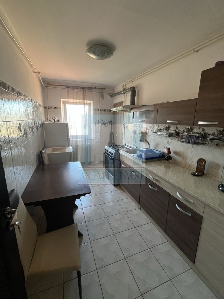 De vânzare apartament 3 camere/ Ghimbav - Poză 4