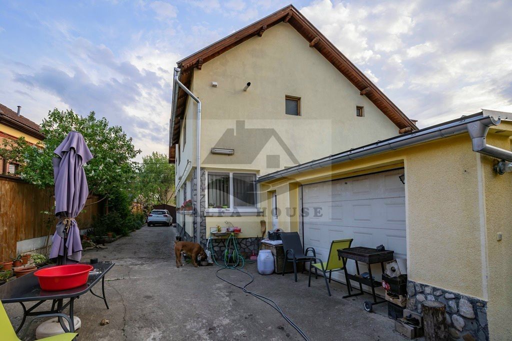Casa individuala Sacele, 250 mp + 40 mp garaj + 556 mp curte - Poză 2