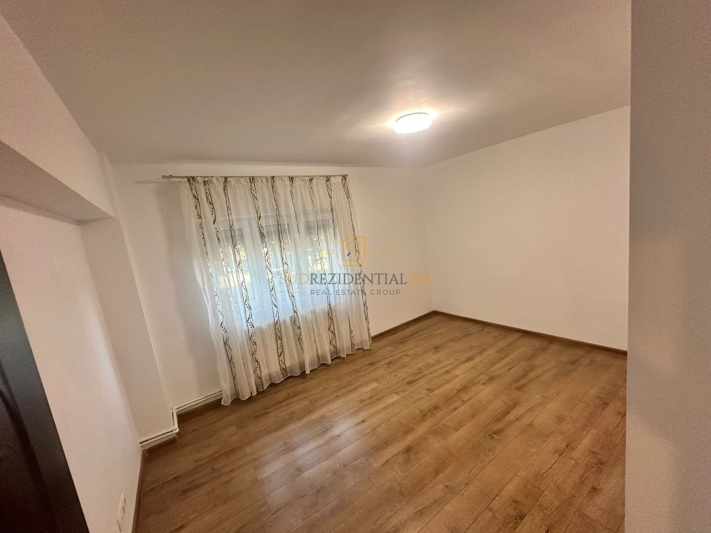 Apartament 3 camere, decomandat, Popesti-Leordeni Central - Poză 2