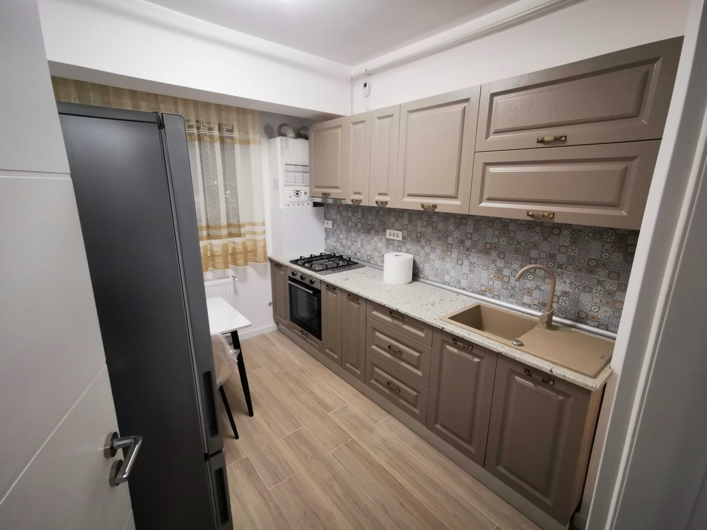 DE INCHIRIAT apartament 3 camere, situat în zona Berceni BLOC NOU - Poză 4