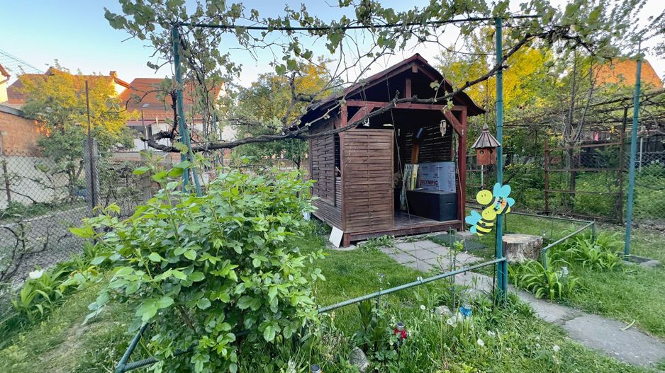 Apartament la casa 76 mp utili terasa curte si pivnita zona Lupeni - Poză 13