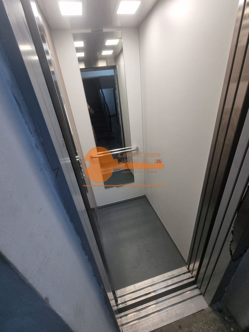 Apartament cu 4 camere in Politehnica - Poză 2