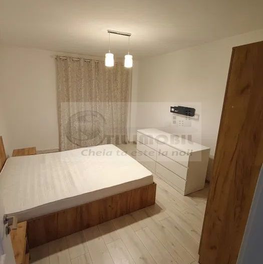 Apartament cu 3 camere- Podu Ros 499 euro - Poză 2