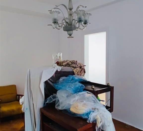 Casa singur in curte cu acces auto si teren  Ultracentral - Poză 5