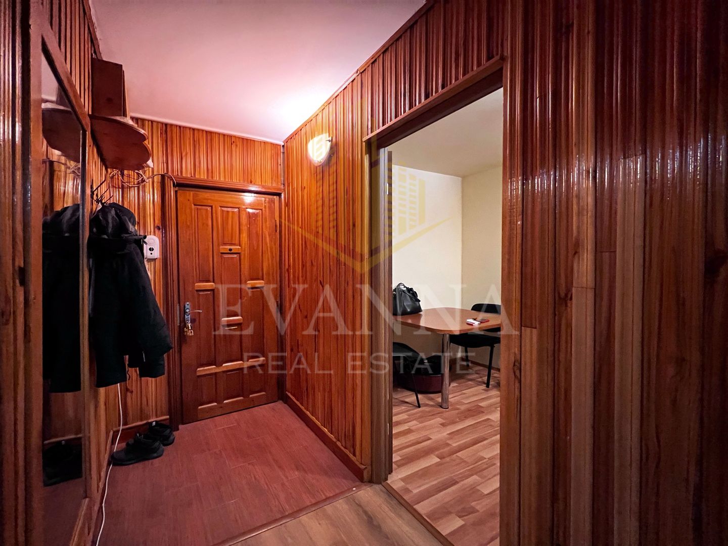 De vanzare 4 camere | 90 mp utili | balcon | zona Garii. - Poză 14