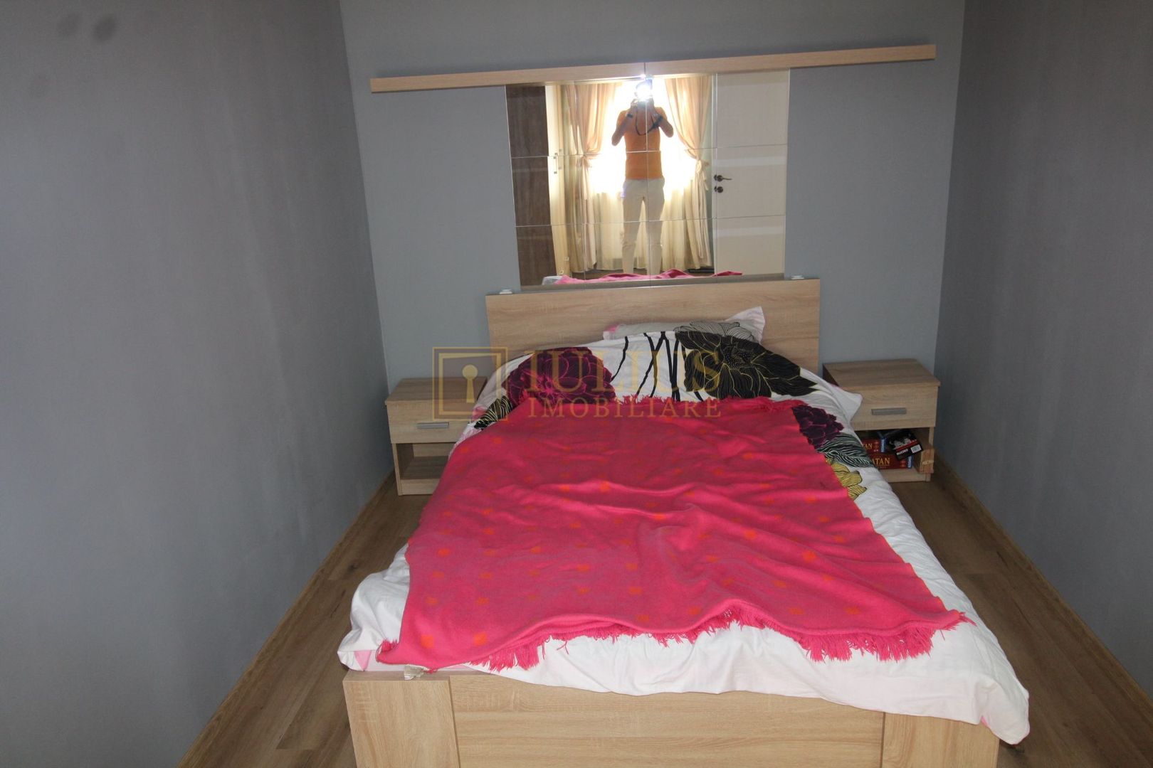 Ideal pentru doctori, asistente, vizavi de spitalul judetean, centrala proprie - Poză 1