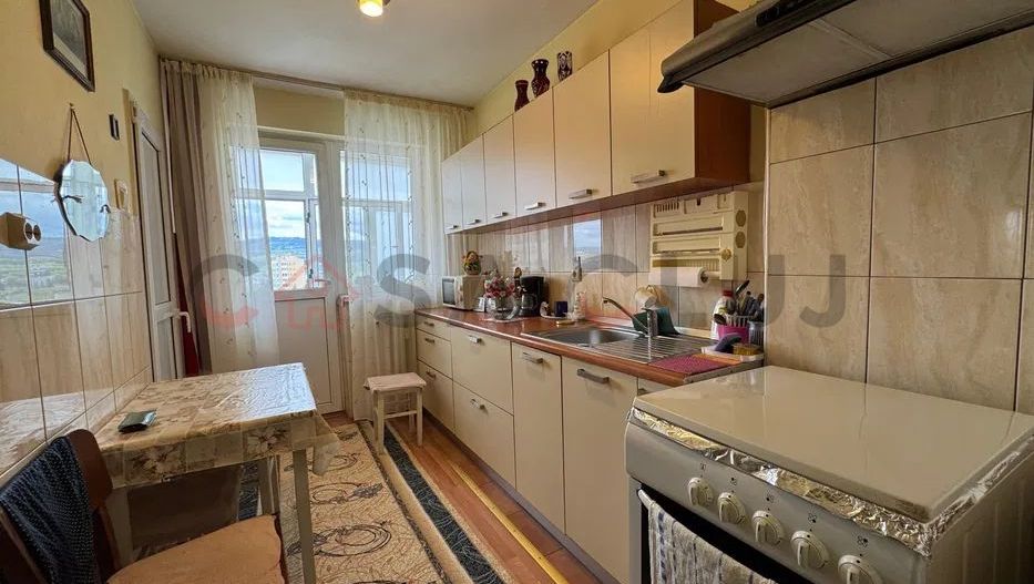 Decomandat - Orientare Sud Estica - Zona Hotel Royal - Poză 3