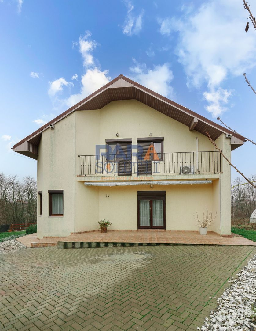 Casă cu 3 dormitoare și 2600 mp teren - Poză 22