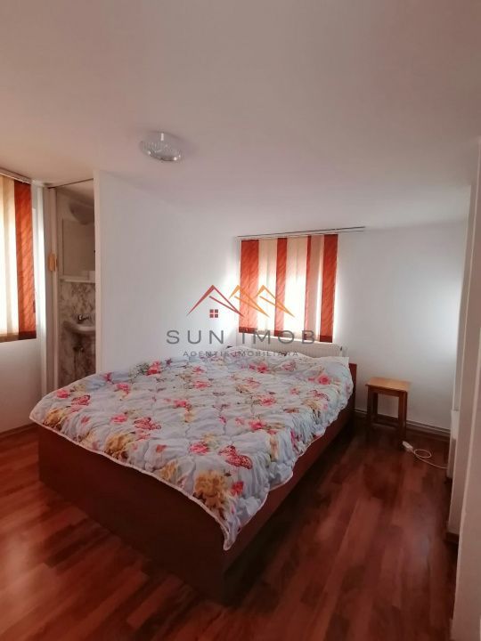 Apartament in vila, 3 camere, centrala termica, liber - Poză 4
