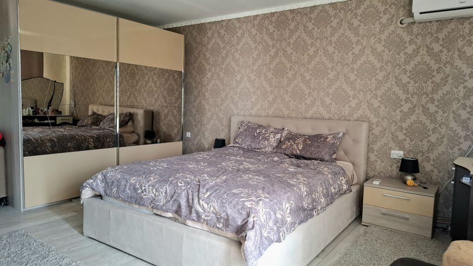 Casa P+1E, cu 5 camere, Strejnicu - Poză 13