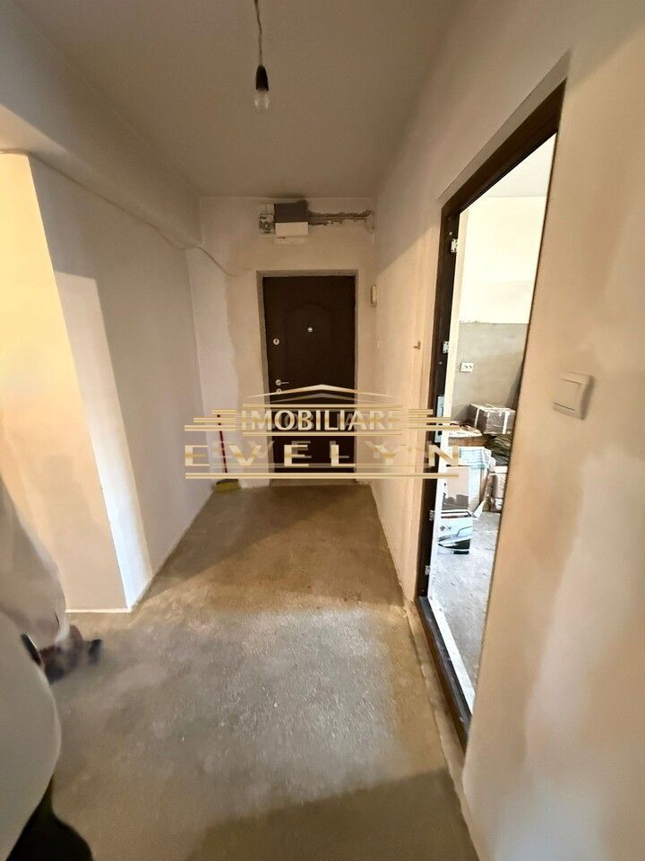 De vanzare apartament 3 camere-bloc tip vila !! - Poză 5