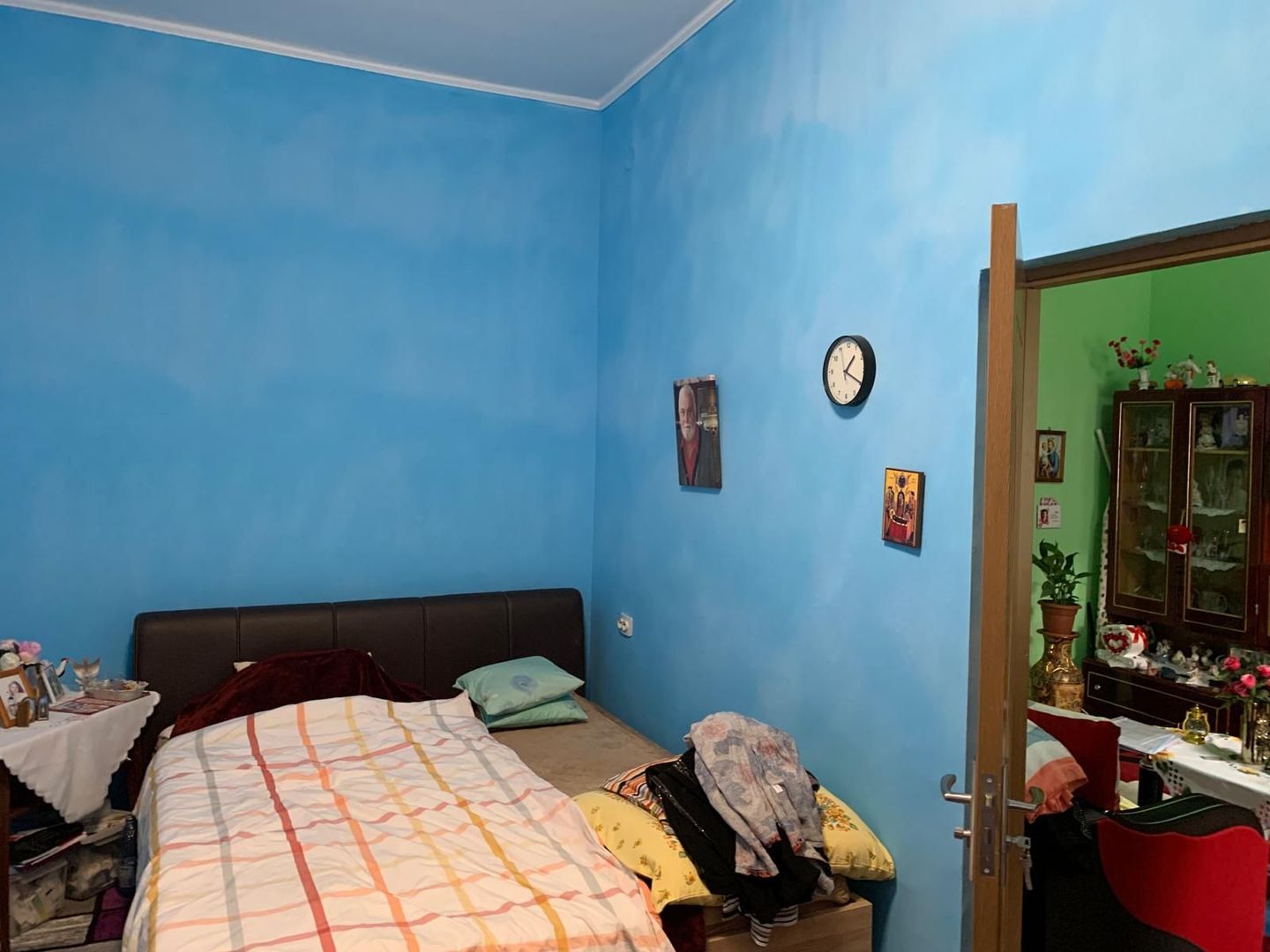 Apartament 2 camere de 50 mp la curte comuna in Sinaia - Poză 3