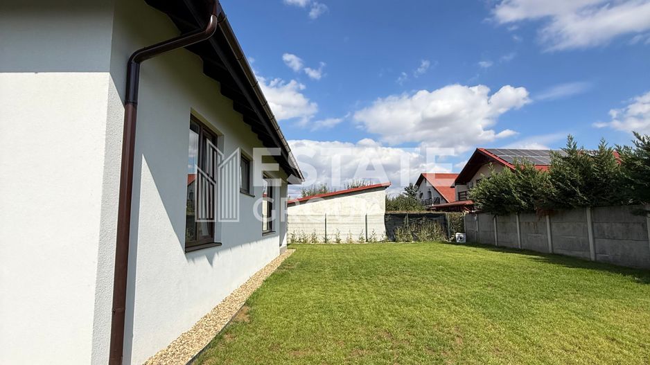 Duplex Mosnita Noua-finisat, curte amenajata - Poză 3
