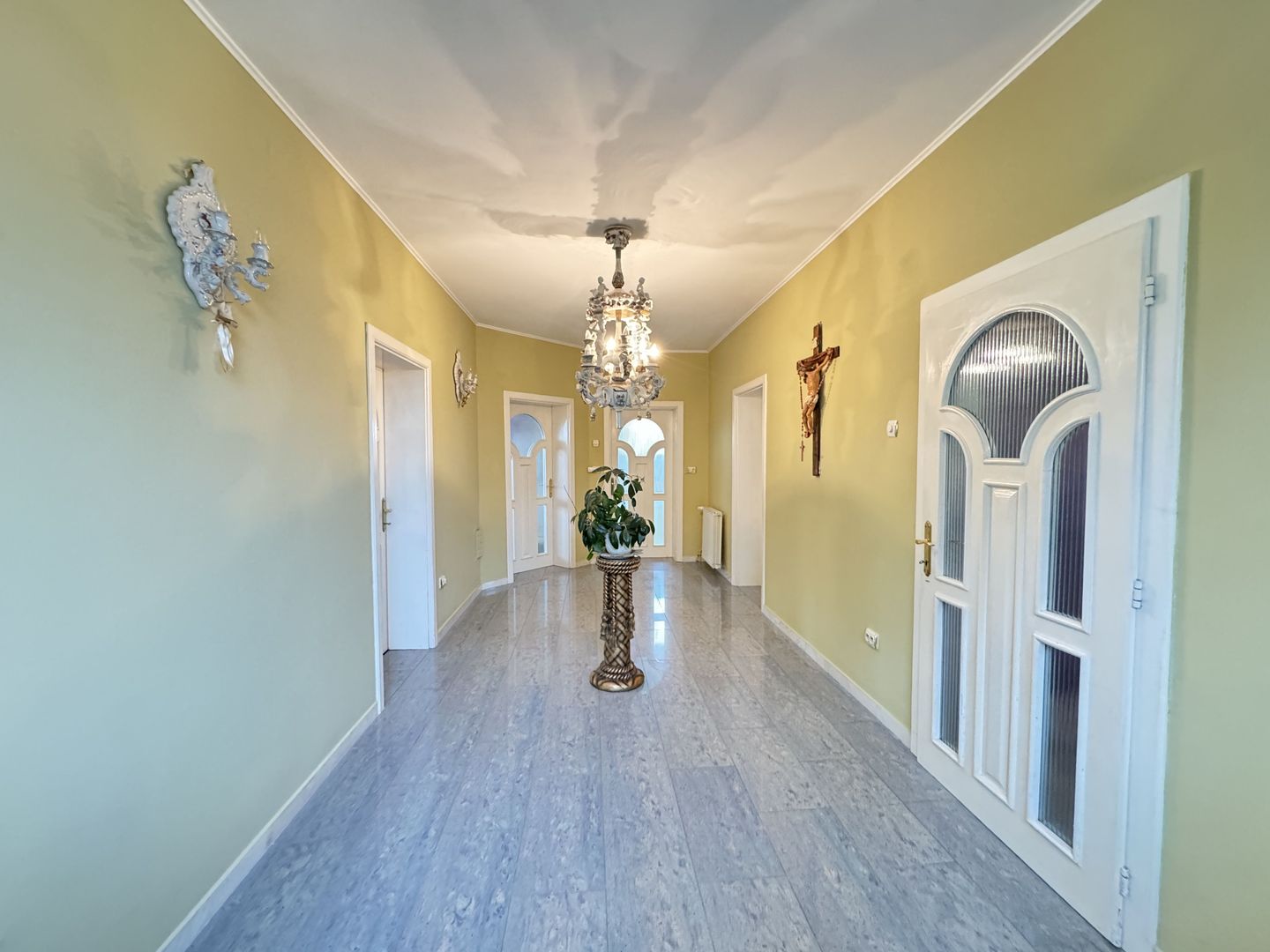 Am redus pretul - Casa deosebita pe 3 nivele in zona linistita - Poză 8
