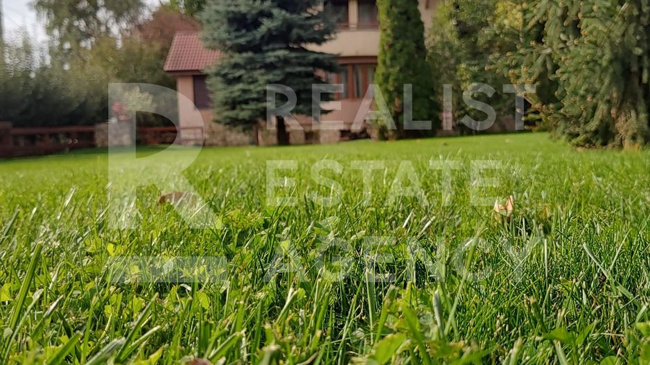 Vilă individuală 430 mp utili, teren 2.000 mp, panouri solare - Poză 2