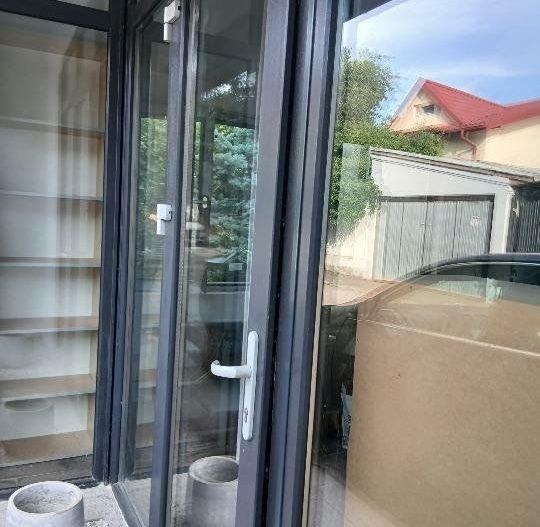 Spaţiu Comercial de Închiriat  - Poză 2