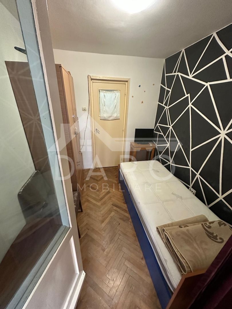 🏠 Ocazie! Apartament 2 camere cu balcon închis - Poză 3