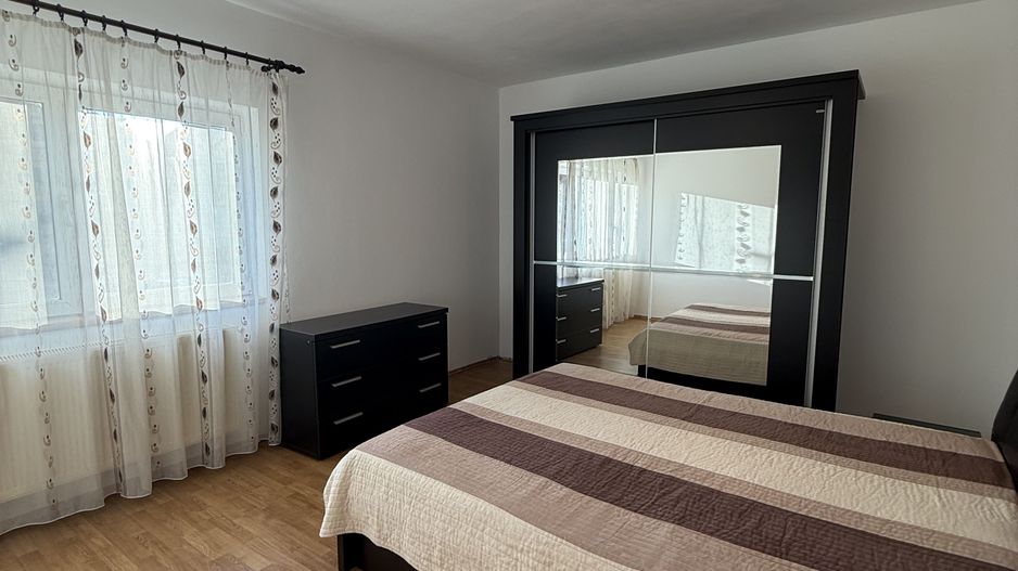 Apartament spațios cu 4 camere + garaj inclus – zona Ștrand–Tilișca - Poză 4