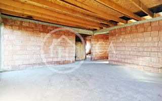 Casa la rosu de vanzare  cu 4 camere in Osorhei, Bihor - Poză 3